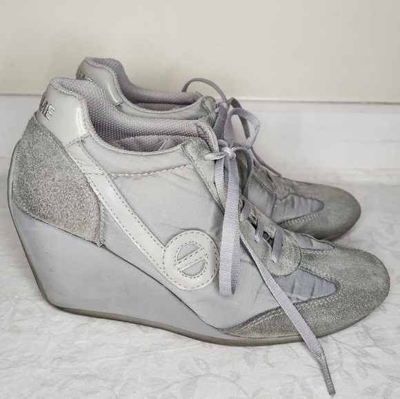NoName Grey Leather Wedge Sneakers - Picture 2 of 11